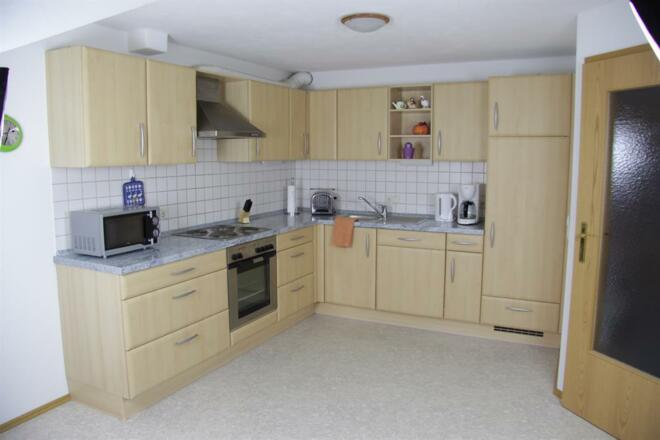 unsere Küche mit Spülmaschine