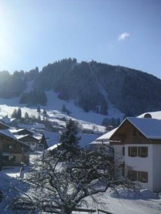 2 Blick auf Buchenberg im Winter