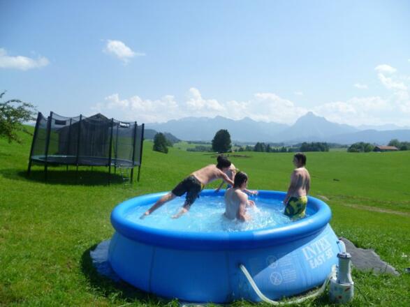 Sehr beliebt an heißen Tagen - unser Kinderpool