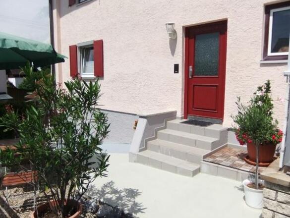 FeWo Komfort, Eingangsbereich mit Terrasse