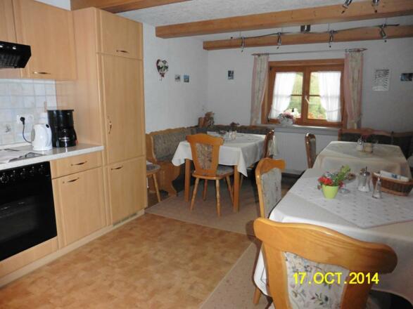 Gäste- und Frühstücksraum