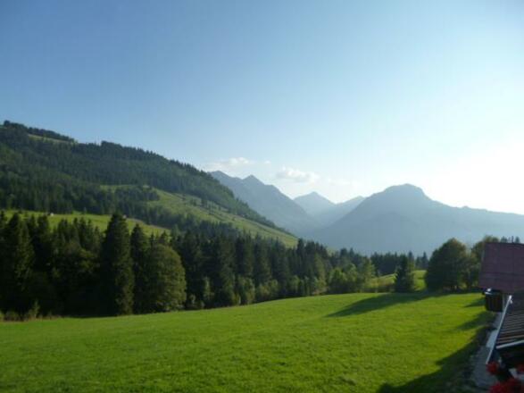 Der_freie_Blick_ins_Retterschwanger_Tal