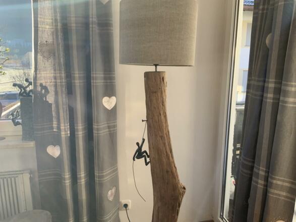 FEEF47FC-241B-4A00-86F9-34D7D275A96D