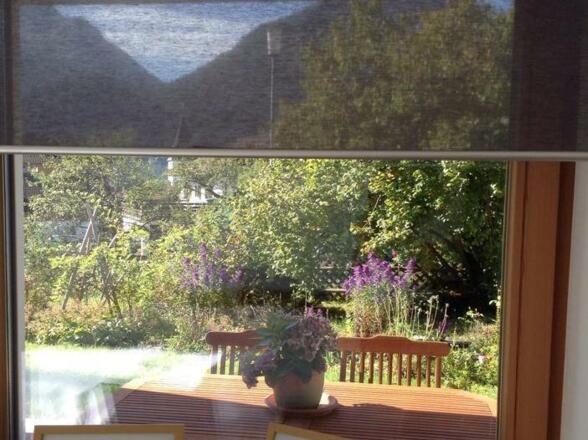 Blick vom Schlafzimmer in den Garten