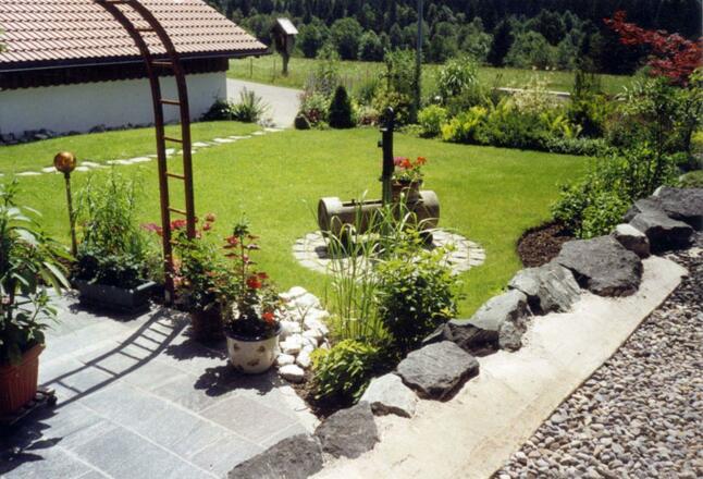 Garten und Liegewiese