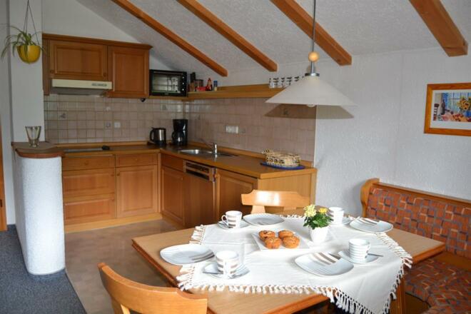 Voll ausgestattete Küche