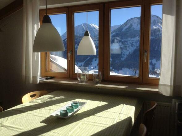 Rotspitze Blick und Esstisch1