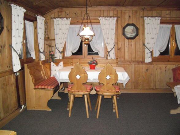 Wohnzimmer_Ferienwohnung_1