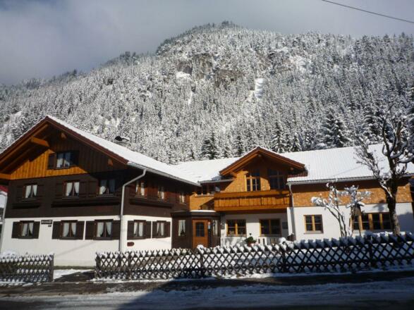 Gästehaus Hanni im Winter