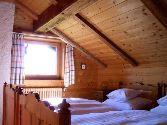 Schlafzimmer oben rechts