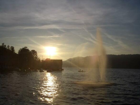 Abend im Herbst an der Seepromenade