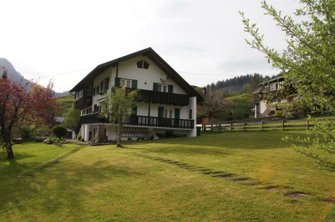 Haus Zettler mit Garten