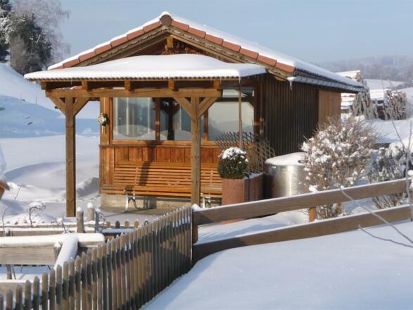Gartenhaus im Winter