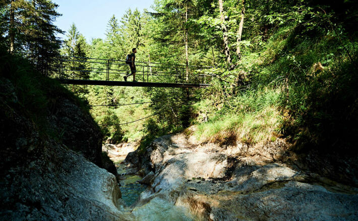 Brücke über den Weissbach am Der Wald-Idyll-Pfad