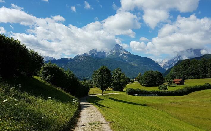 Natur-Erlebnispfad: Spaziergang mit Watzmann-Blick