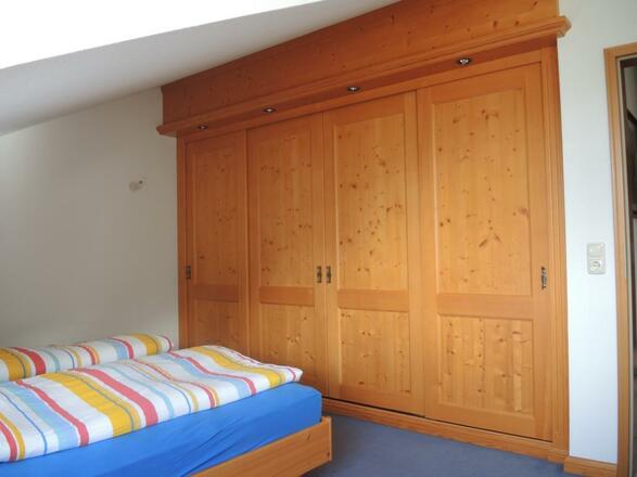 Schlafzimmer- Einbauschrank