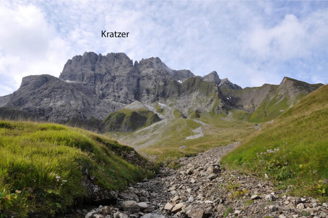 Schuttrinne mit Manganschiefer