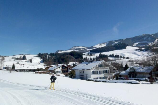 Langlauf-Loipe am Haus