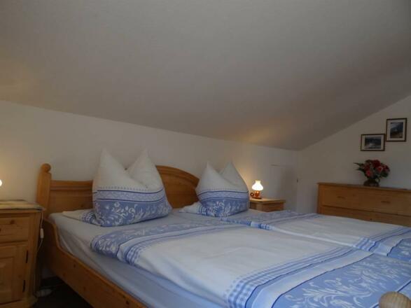Doppelbett zweites Schlafzimmer