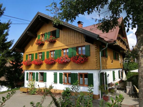 Haus mit Blick Ferienwohnungbalkon