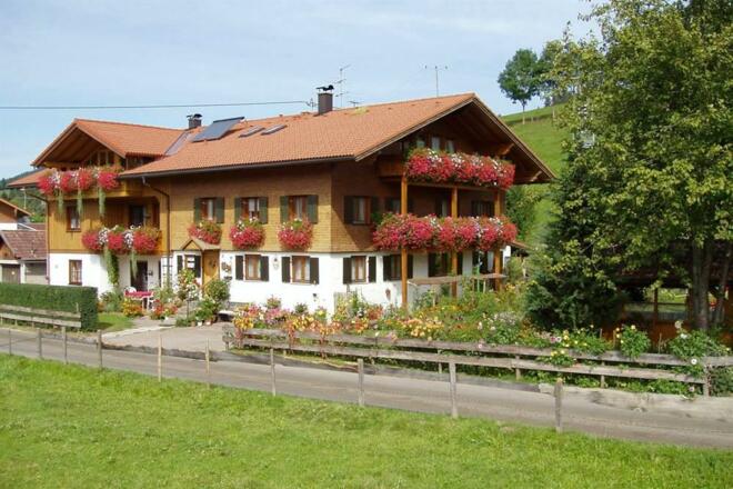 Unser Haus im Sommer