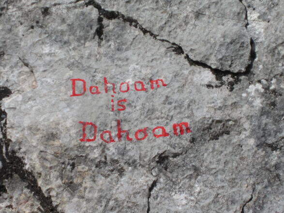 Beschriftung am Einstieg