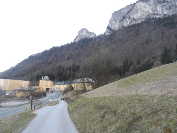 Kaltenhausen unterhalb der mächtigen Barmsteine