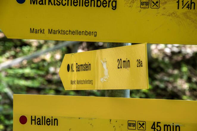Wegweiser am Fuße der Barmsteine