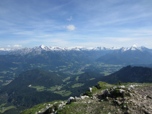 wenn auf den höchsten Gipfel der Berchtesgadener noch Schnee liegt, kann man am Untersberg schon gut klettern