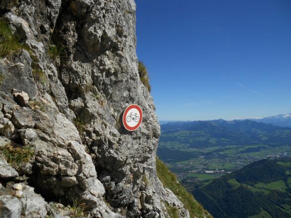 An diesem Verkehrszeichen gehts los!