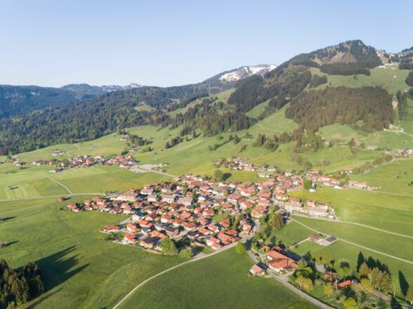Allgäuer Bergdorf - Urlaub in den bayrischen Alpen