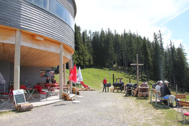 Hörnis Nest an der Bergstation der Hörnerbahn