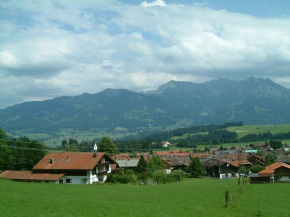 Blick von der Hörnerbahn aufs Haus