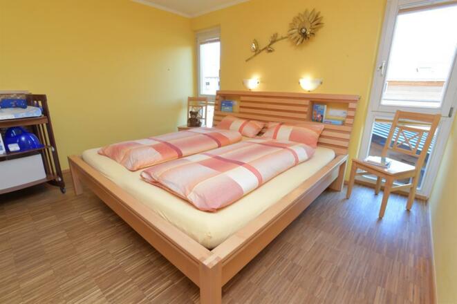 "Sonnenperle" Schlafzimmer