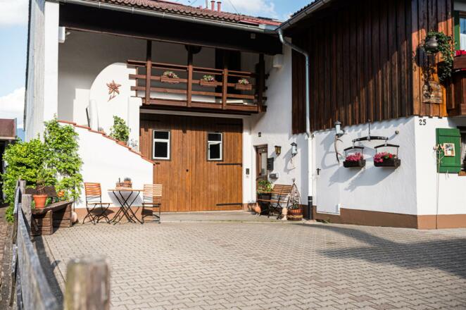 &quot; beim Hansbader&quot; Gästeaufgang