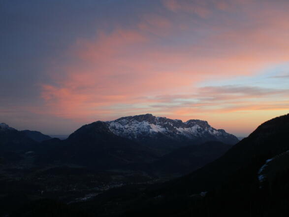 wunderschöne Morgenstimmung über dem Untersberg