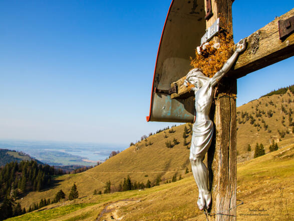 Schönes Wegkreuz bei der Schlechtenbergalm.