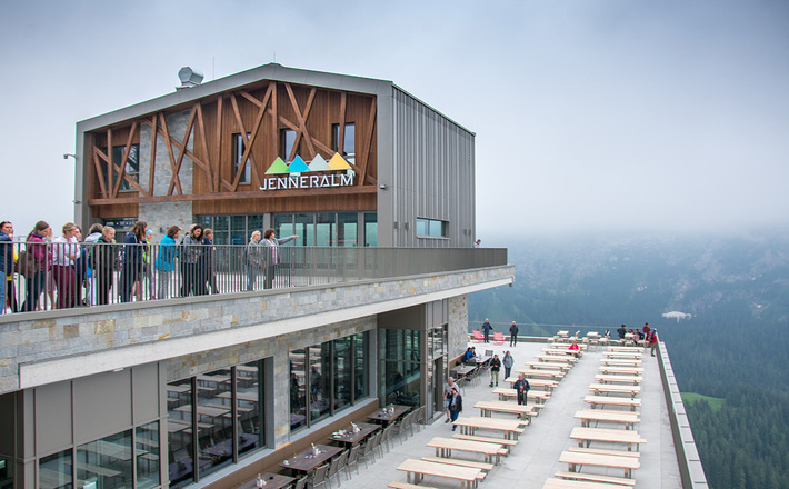 Bar, Restaurant und ausgewählte Feinkost