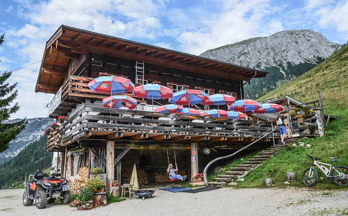 Das Beckhaus, im Hintergrund das Hohe Brett