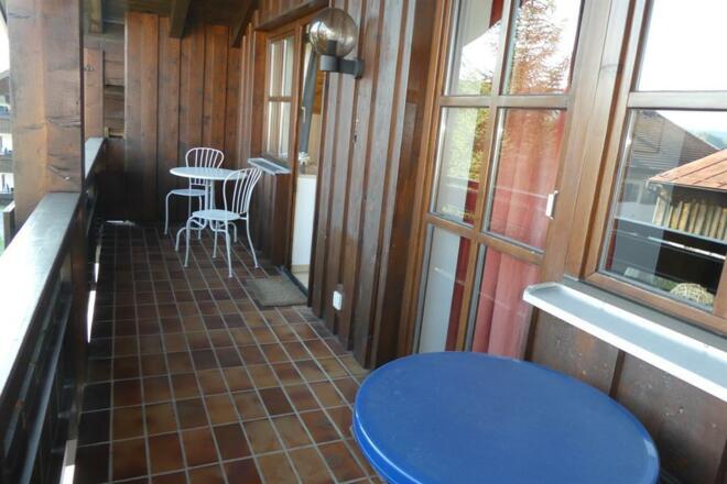 Balkon mit jew. Tür zum Wohn- und Schlafzimmer