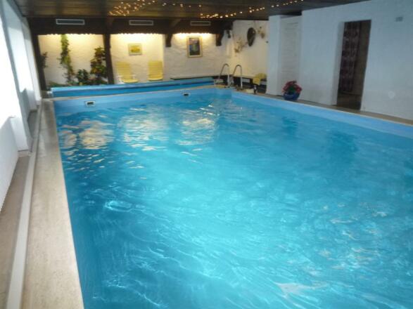 Privates Hallenbad im Haus