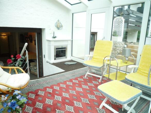 Wintergarten mit Kamin (2)