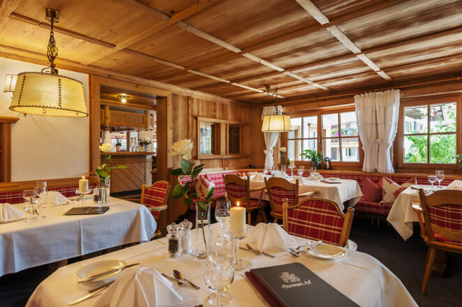 Genießen Sie Ihr Menü in einer der urigen Stuben im Restaurant Berwanger Hof in Obermaiselstein
