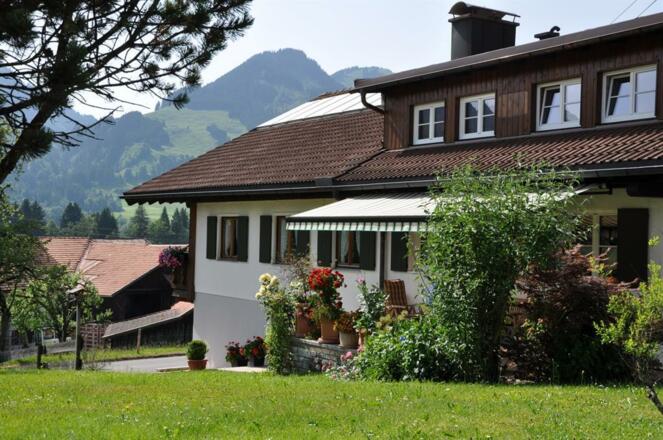 Haus im Sommer