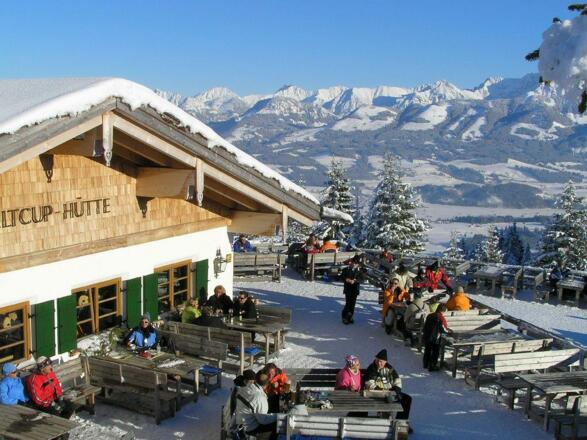 Weltcuphütte im Winter