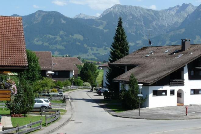 Ausblick Wohnzimmer im Sommer