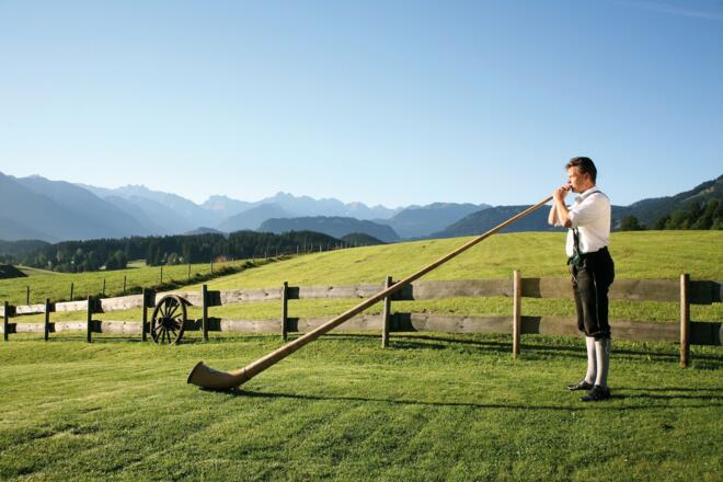 Landhotel Alphorn mit Alphornklängen