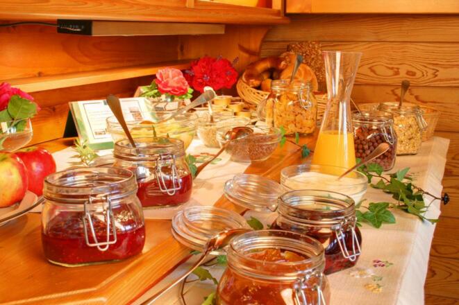 Leckeres Frühstück Gutes vom Dorf