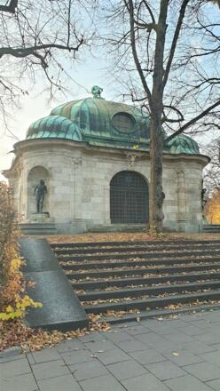 Hubertusbrunnen an der Waisenhausstraße