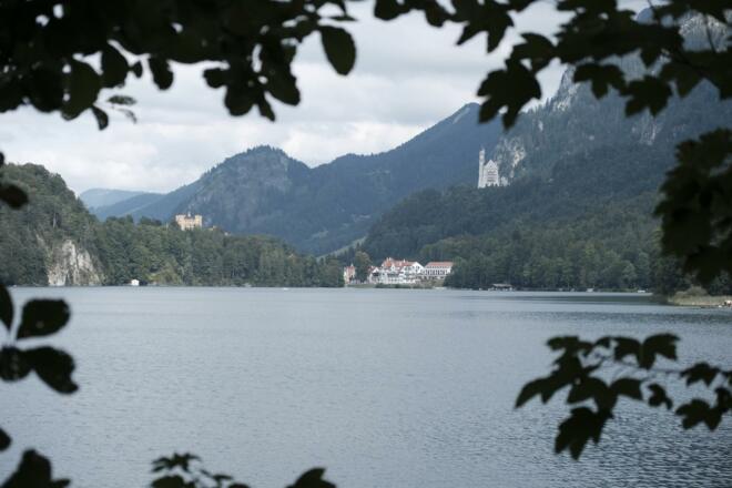 Blick über den Alpsee auf Hohenschwangau